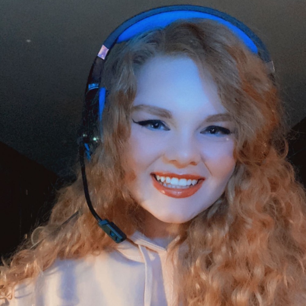 Meet your Posher, Chloe